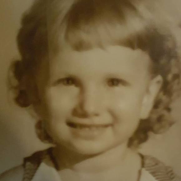 Meet your Posher, Deborah - Picture 1 of 1